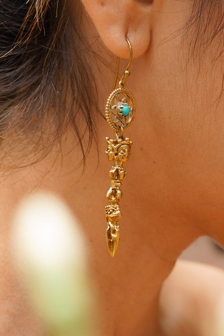 Lama brass earrings