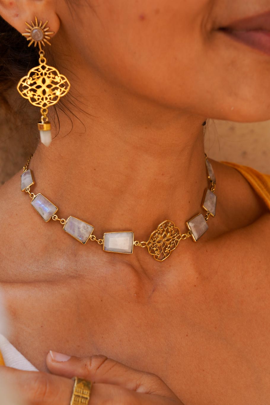 Mumtaaz choker necklace
