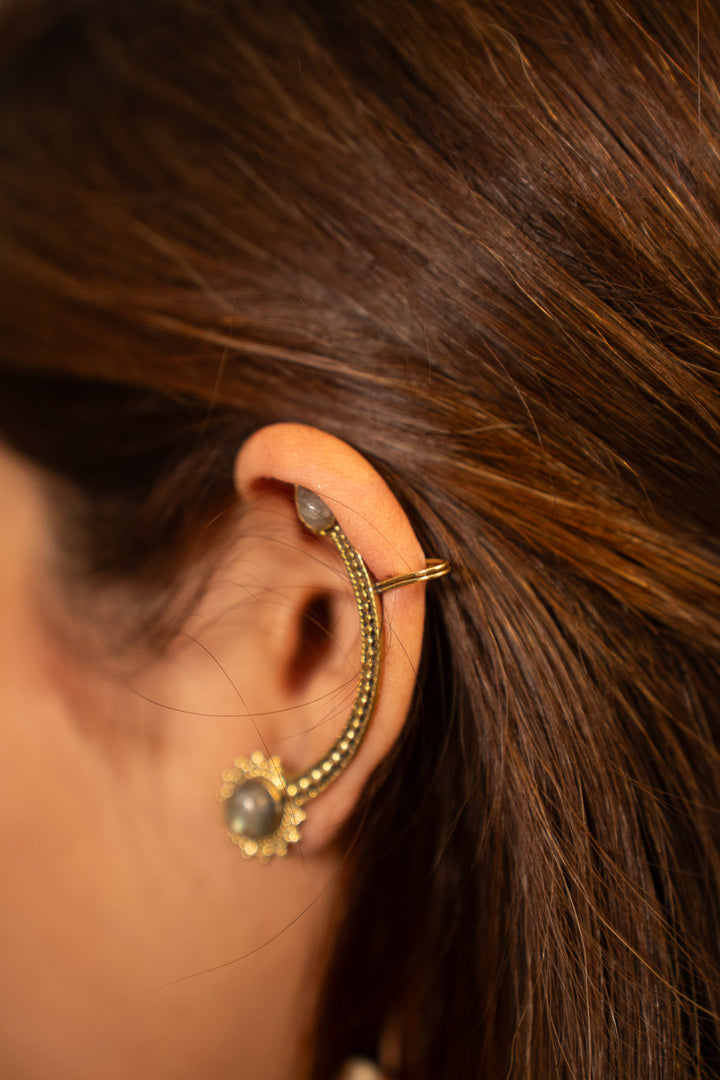Laila Earcuffs with Labradorites
