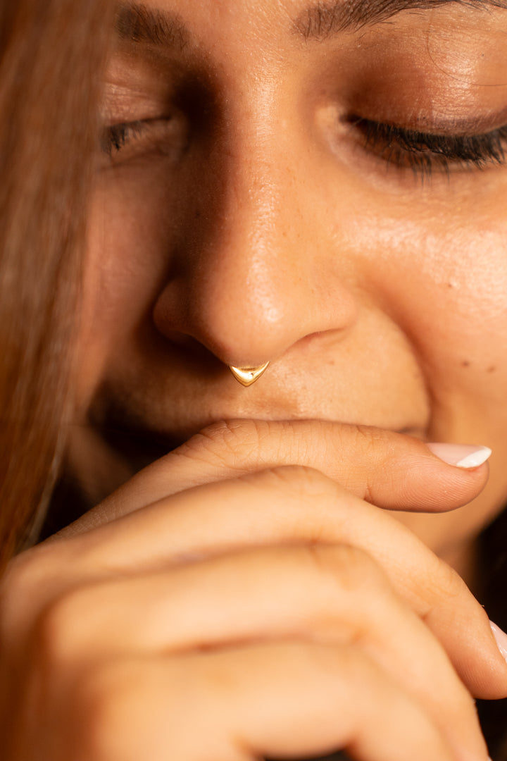 The Minimalist Tiny Septum- Press on