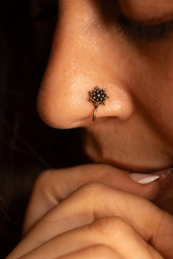 Starburst Nose Pin- Press on