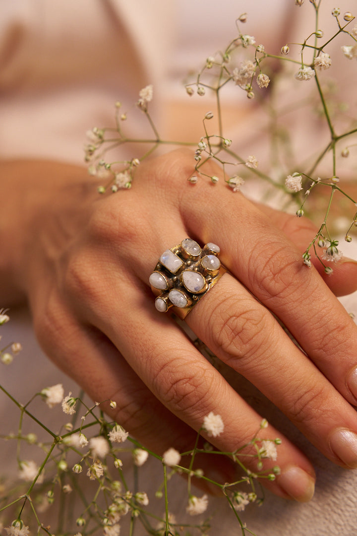 Chunky moonstone ring. Adjustable. Size 6-9