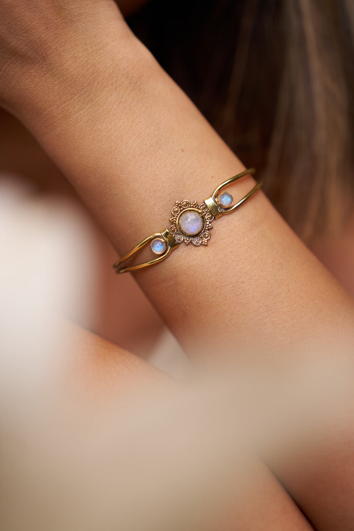 Moonstone Simona bangle