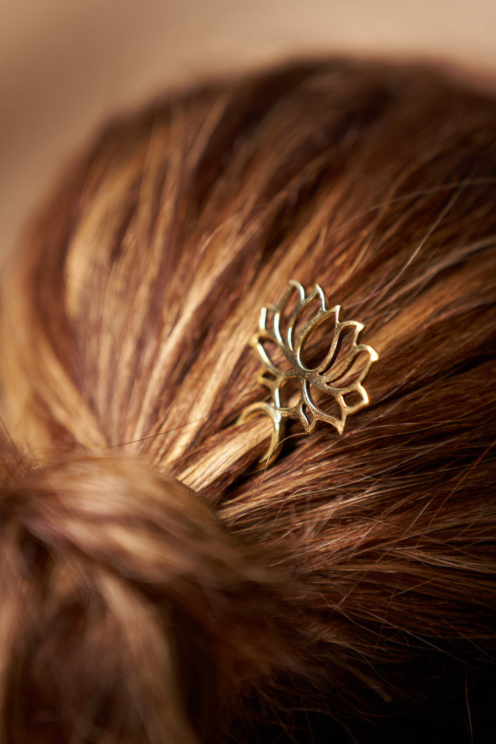 Lotus hair stick