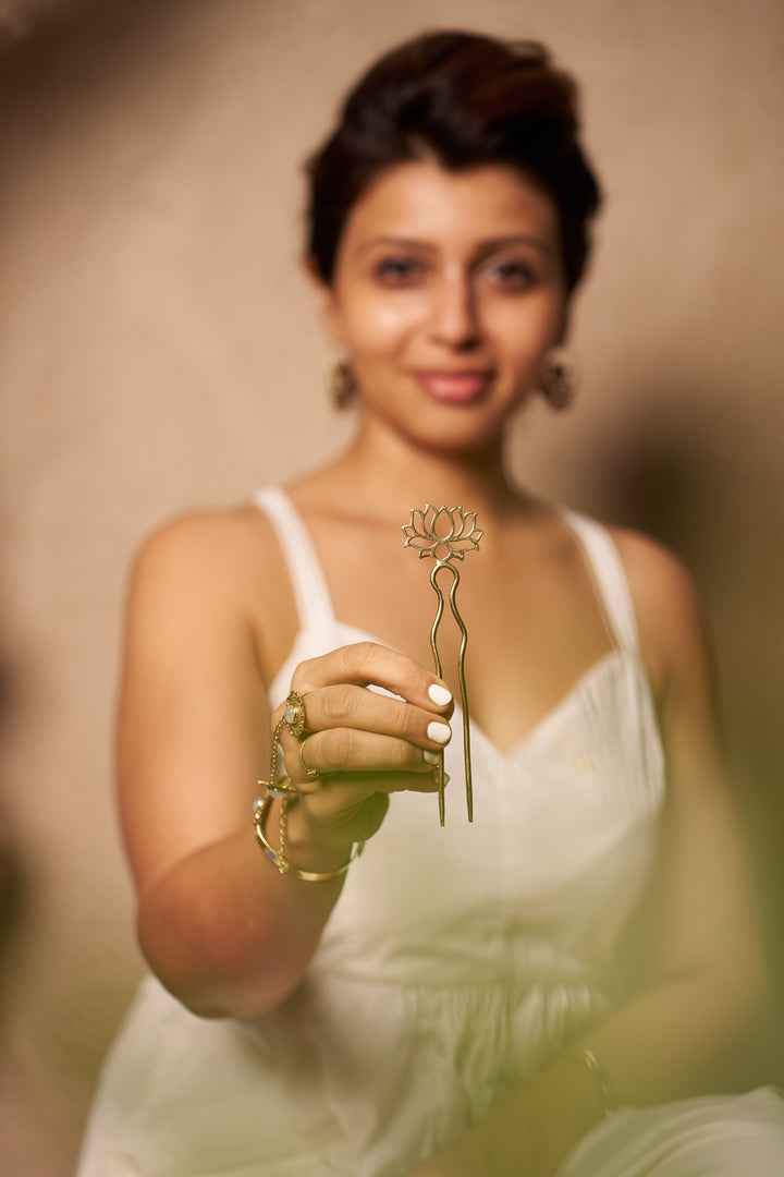 Lotus hair stick