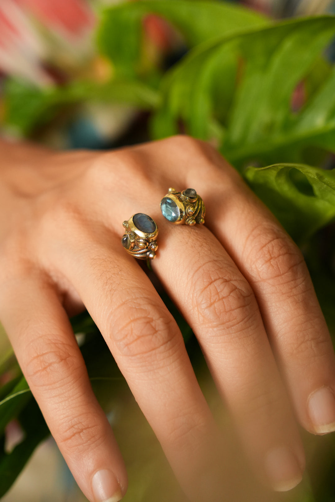 Damru Labradorite brass adjustable ring. Size 6-8