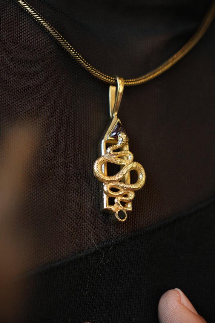 Kundalini Rising Short necklace