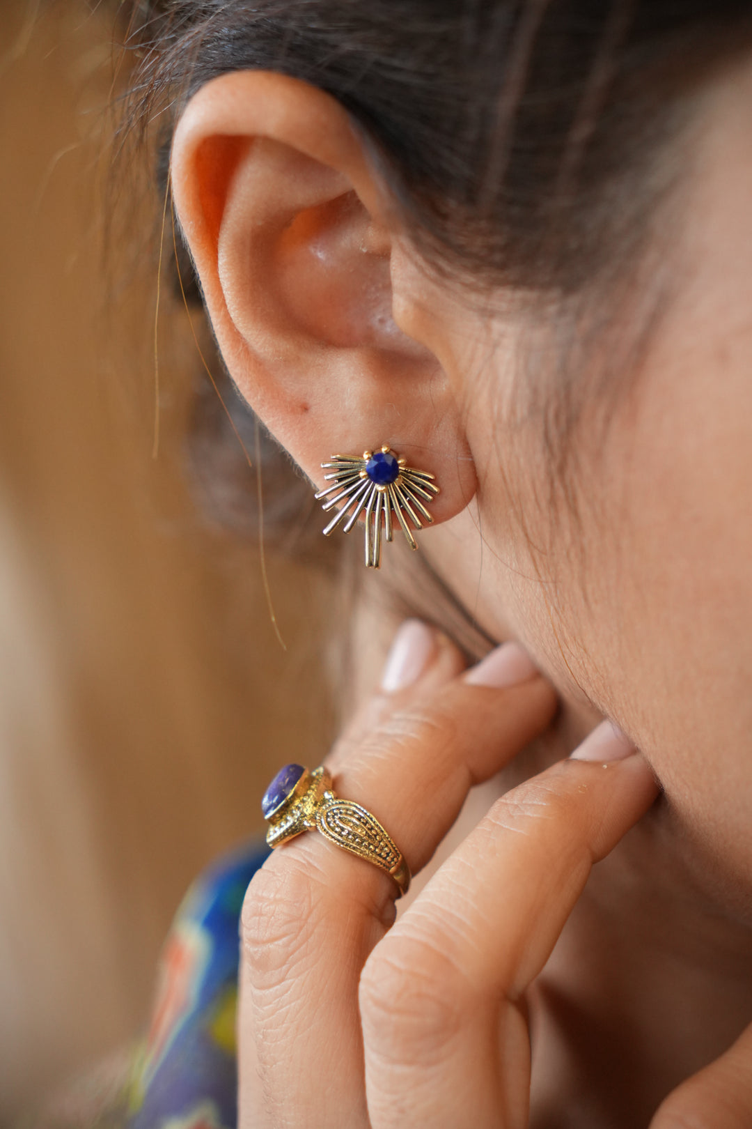 Lapis star studs
