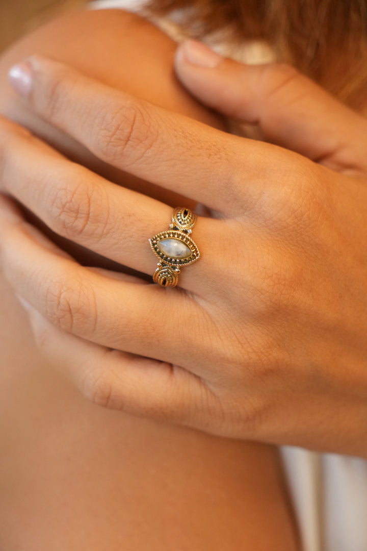 Moonstar ring non-adjustable Size 5-7 pre order.