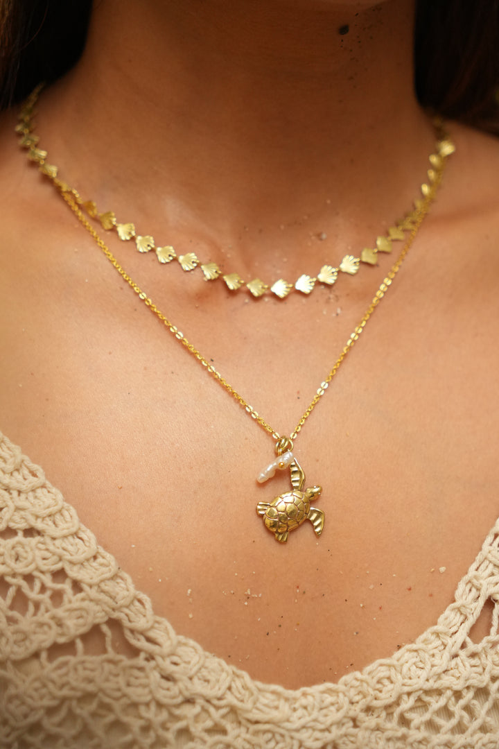 Turtle Pearl  necklace