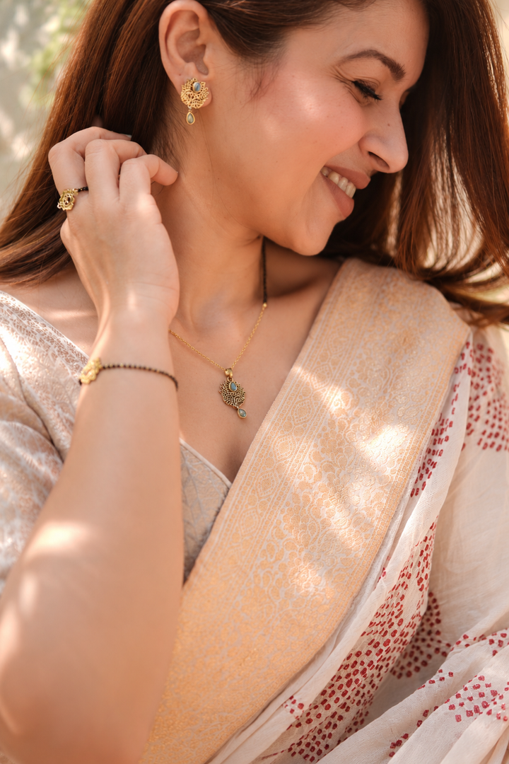 Sacred Lotus Labradorite Mangalsutra