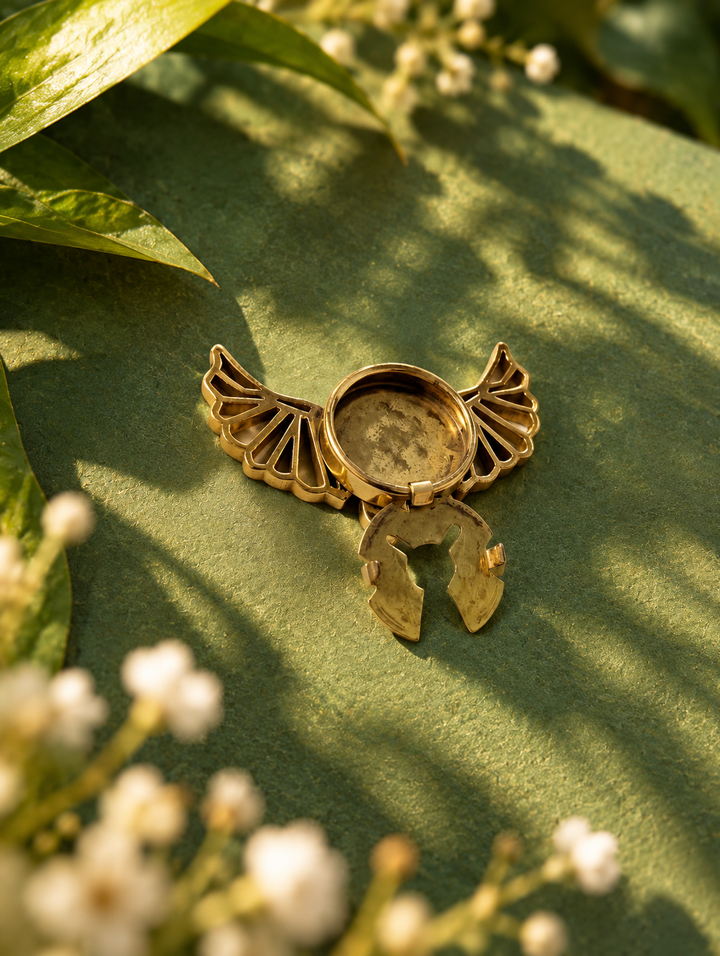 Mystic Beetle Button Holder