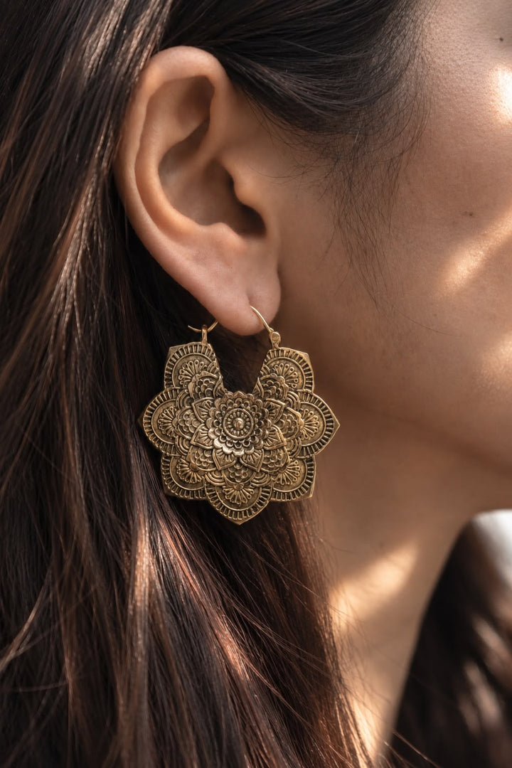Floral aura brass baalis