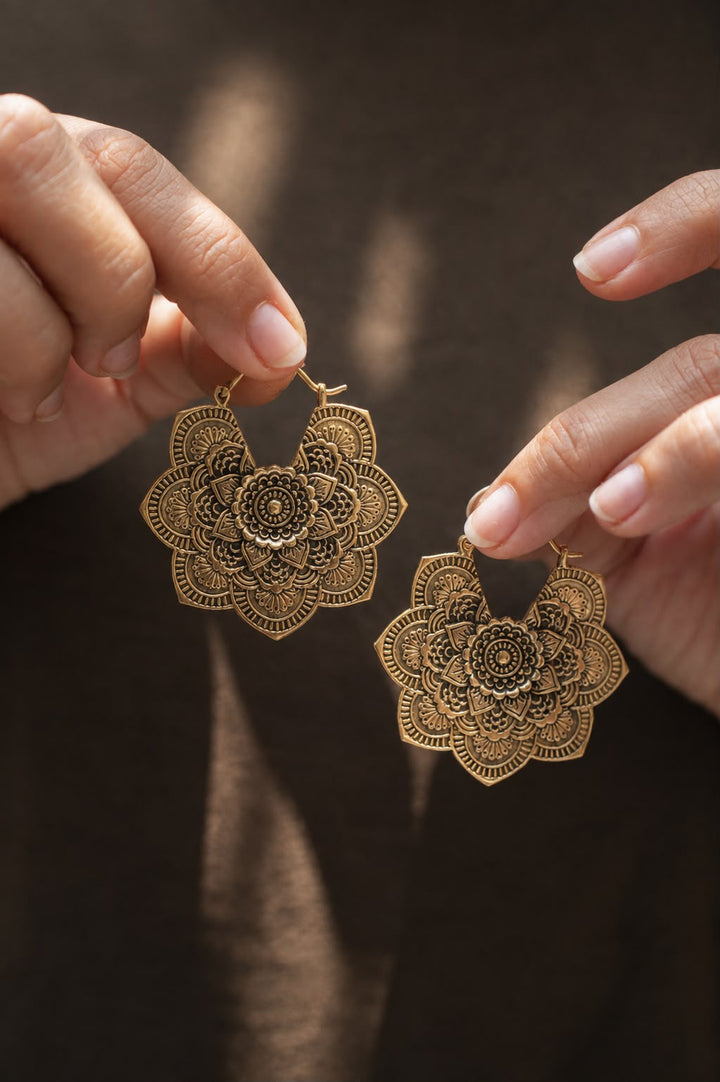 Floral aura brass baalis