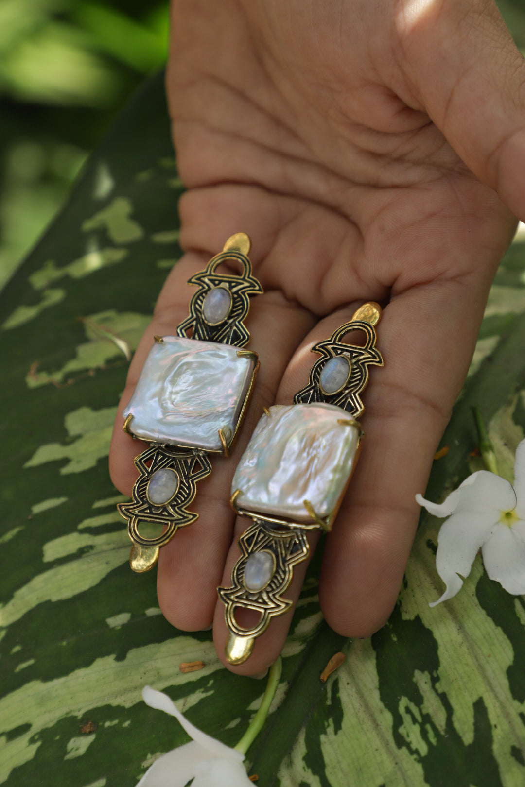 Royal aurora earrings