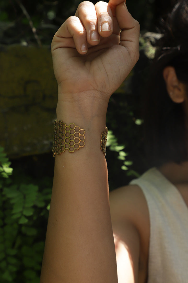 Broad Honeycomb bangle