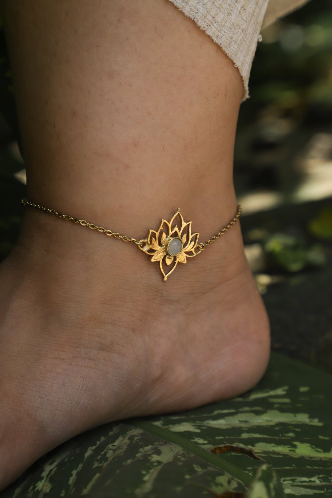 Lotus moonstone anklet