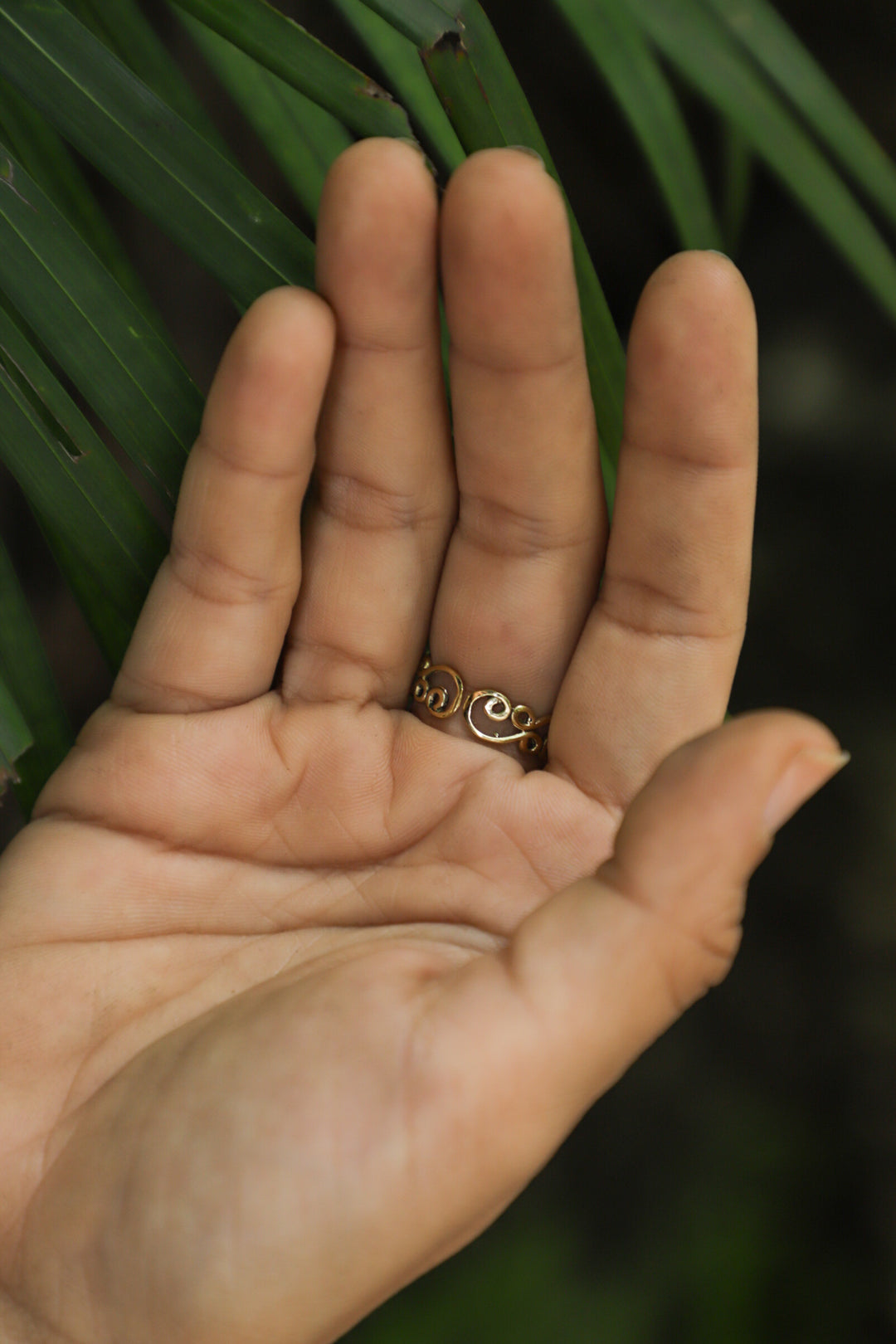 Labradorite curl ring. Adjustable. size 5-8