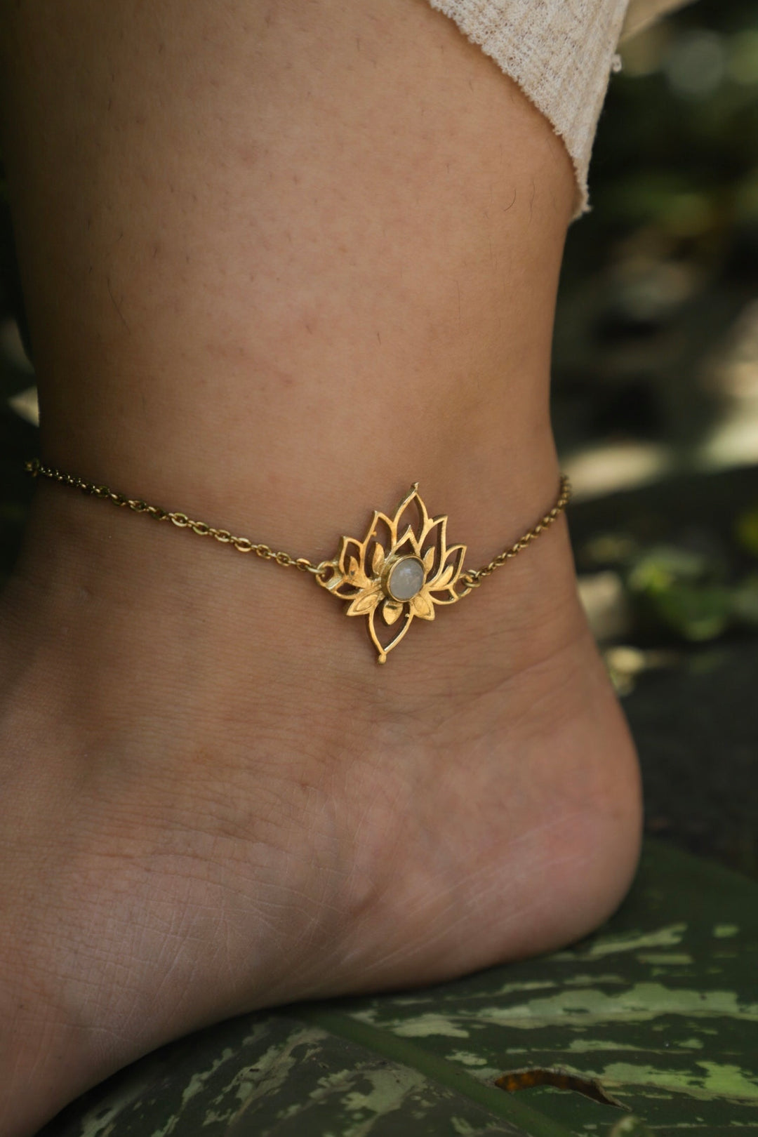 Lotus moonstone anklet