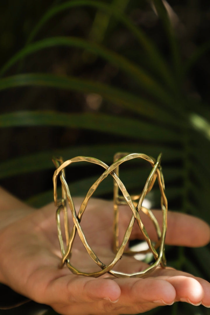 Infinity loop bangle