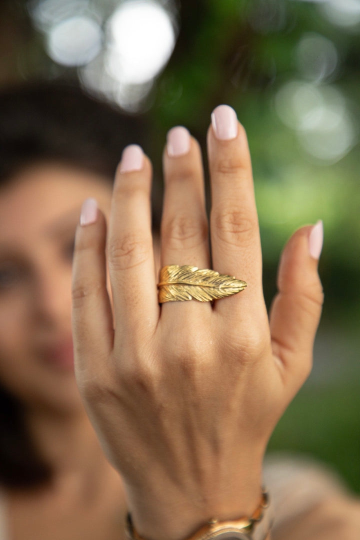 Feather wrap adjustable ring