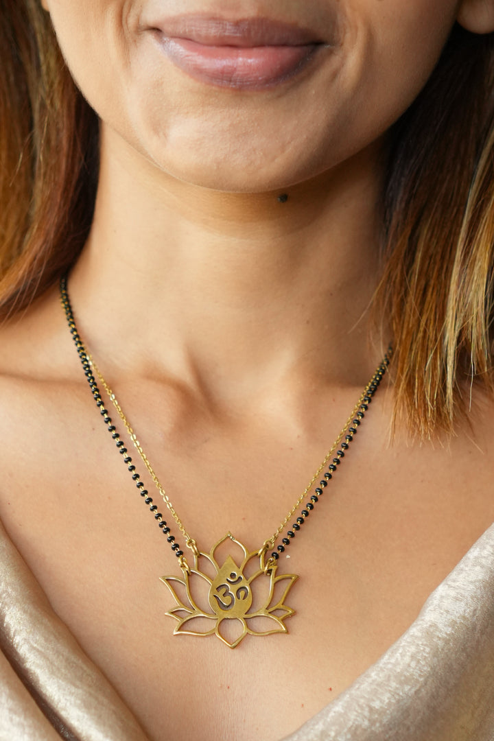 Om Leela Mangalsuta