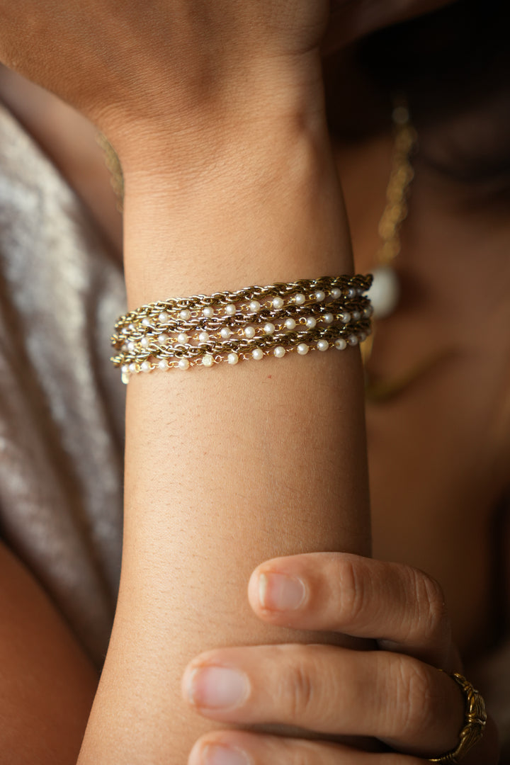 Pearl cluster alloy bracelet