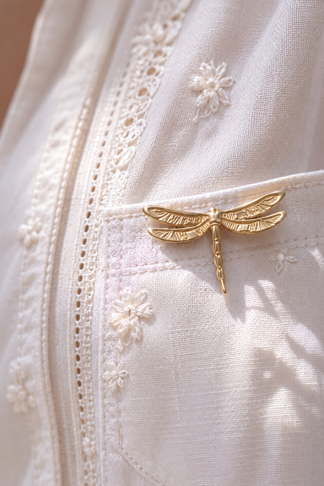 Gilded Dragonfly Brooch pin
