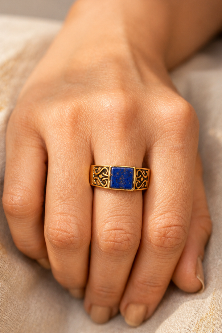 Lapis Signet Brass Ring. Size 7-8| Non-Adjustable.