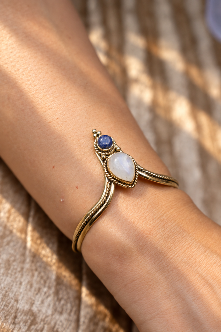 Lapis petal brass kadha