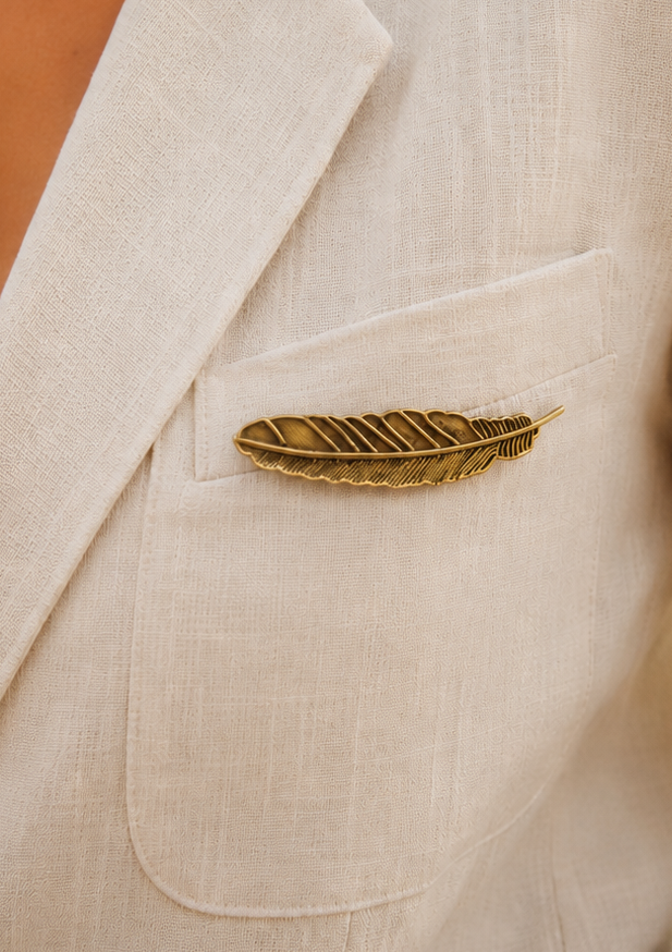 Feather brooch pin in pure brass
