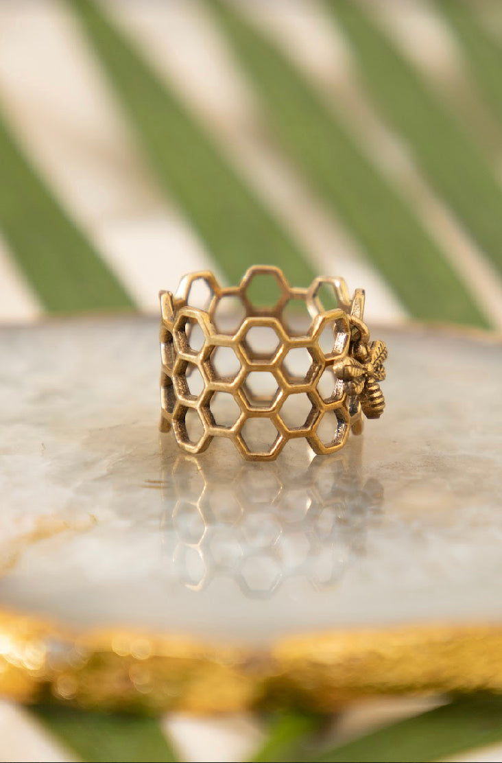 Honeycomb ring + honey bee combo