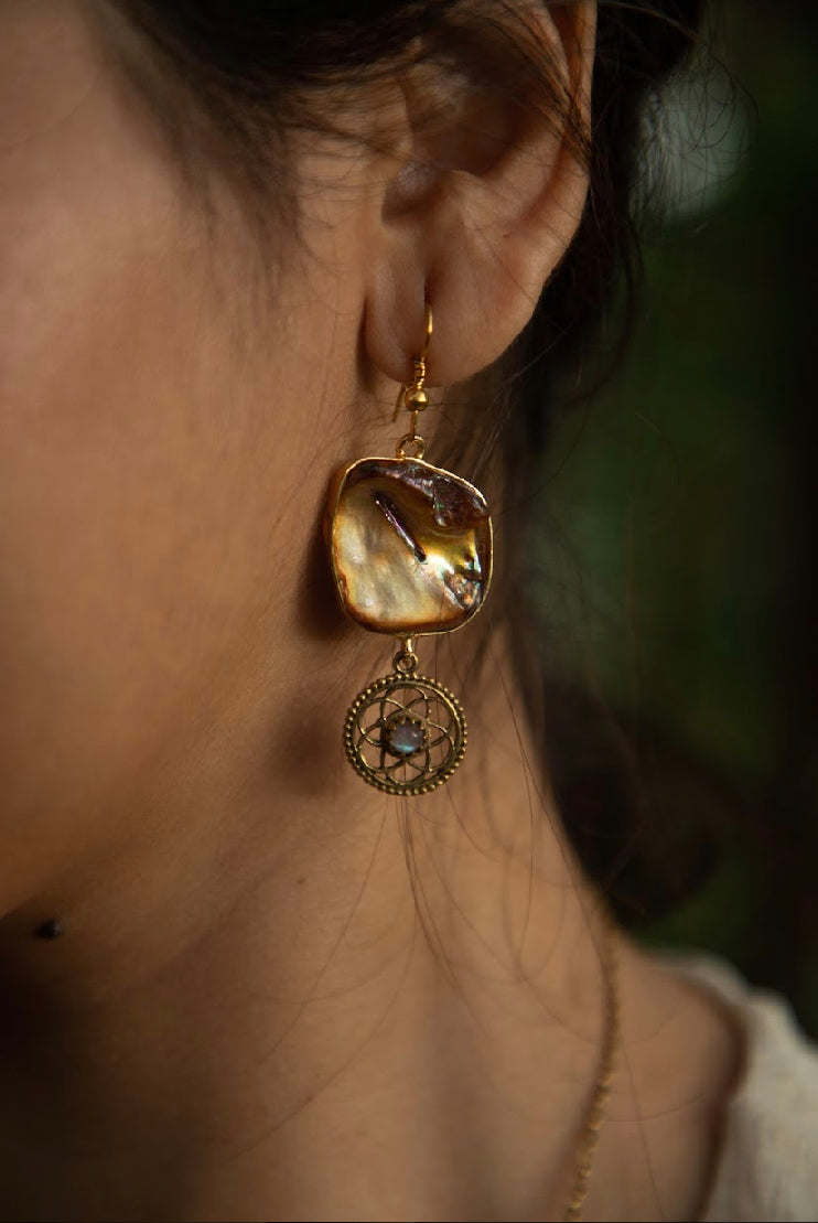 Pearl of joy earrings