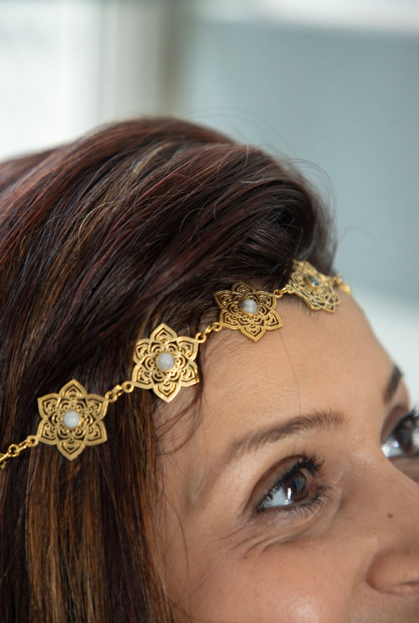 ‘Laila’. Tiara , hair band and necklace all in one